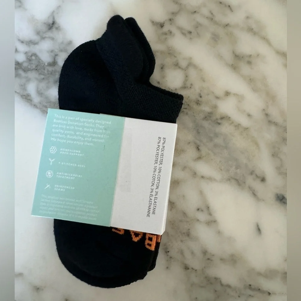 NWT Black Bombas socks Women’s XS 🖤💛